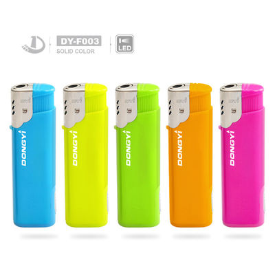 Metallic Color LED Winddichtes Raucherfeuer mit Kunststoffkörper 7,95*2,46*1,37cm