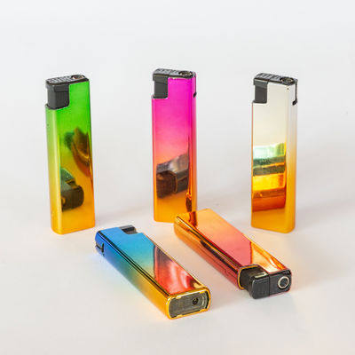 Benutzerdefiniertes Logo Gaszünder Winddichtes, wieder aufladbares Raucherzünder aus Kunststoff 80.4*22*11.3mm