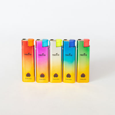 Modisches Design Dy-F018 Winddichtes Kunststoffgasleuchter mit Anpassungsmöglichkeit